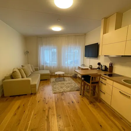 Cosy - Self Check-in, Free Parking Apartment *